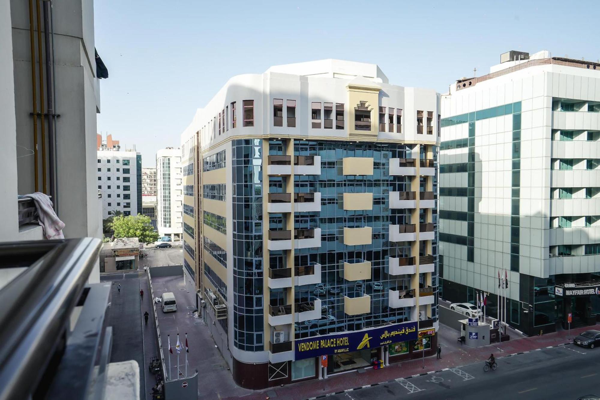 Vendome Plaza Hotel Dubai Eksteriør bilde
