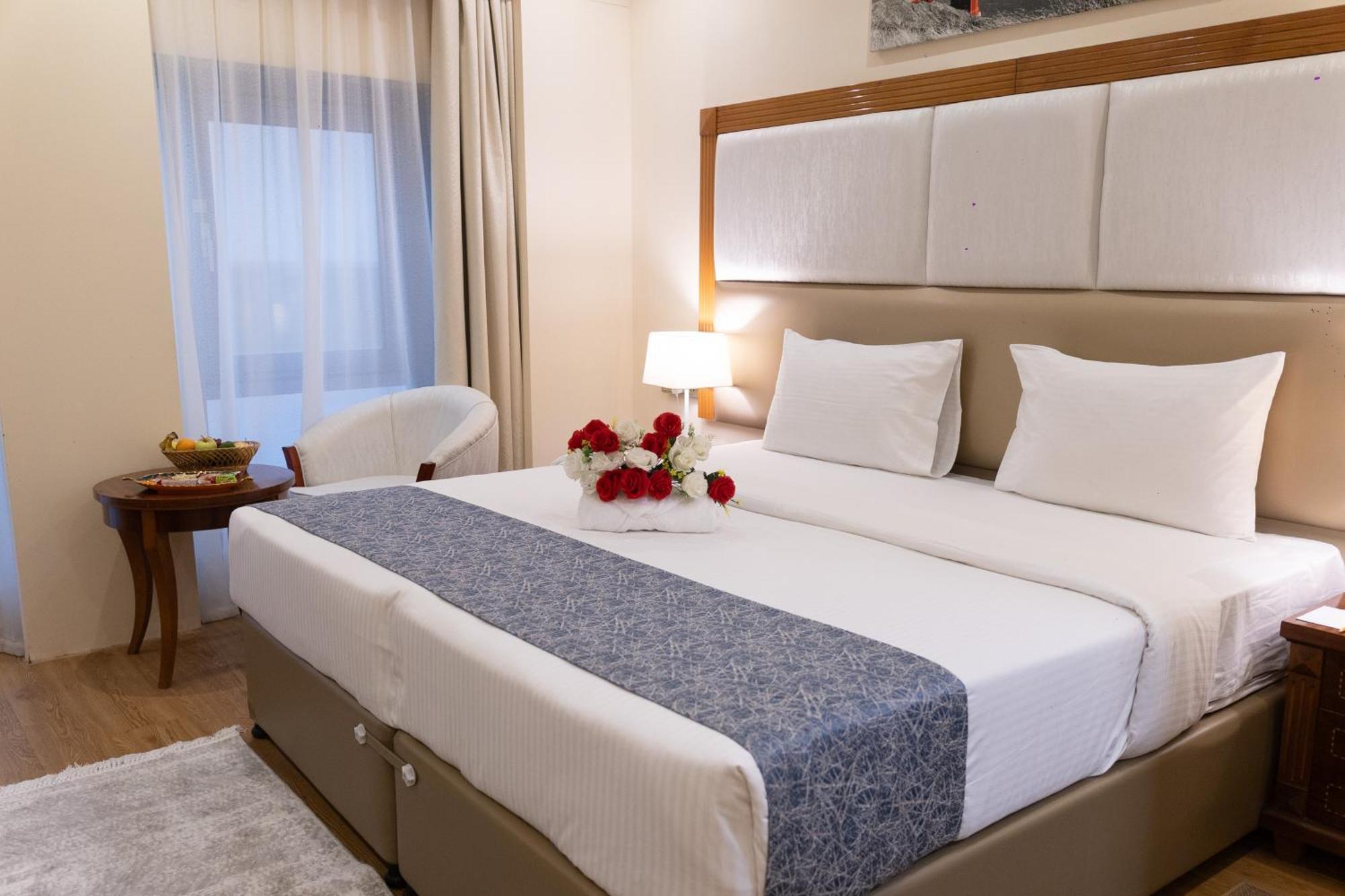 Vendome Plaza Hotel Dubai Eksteriør bilde