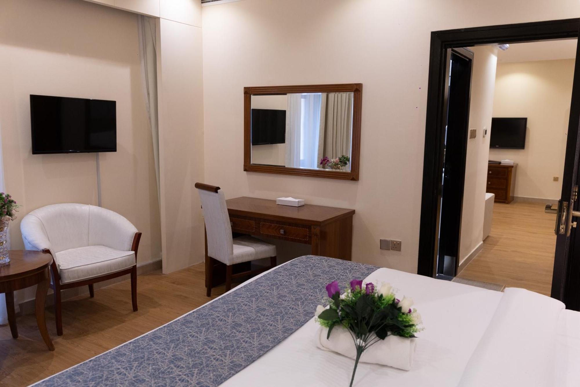 Vendome Plaza Hotel Dubai Eksteriør bilde