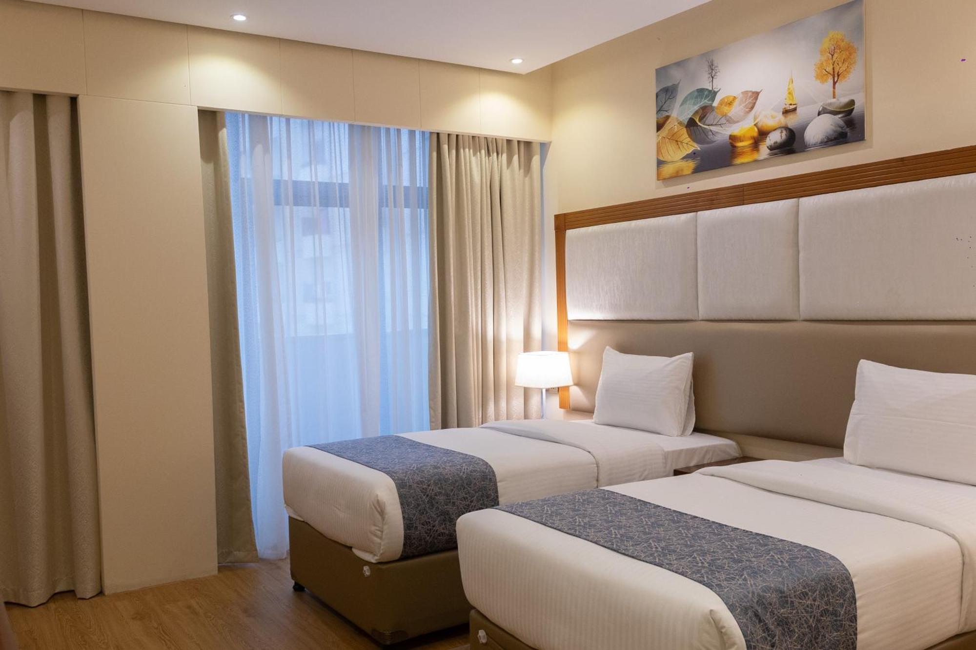 Vendome Plaza Hotel Dubai Eksteriør bilde