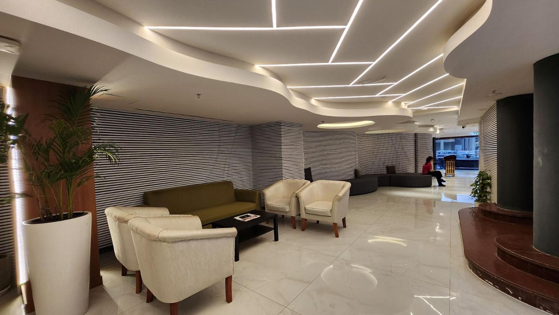 Vendome Plaza Hotel Dubai Eksteriør bilde